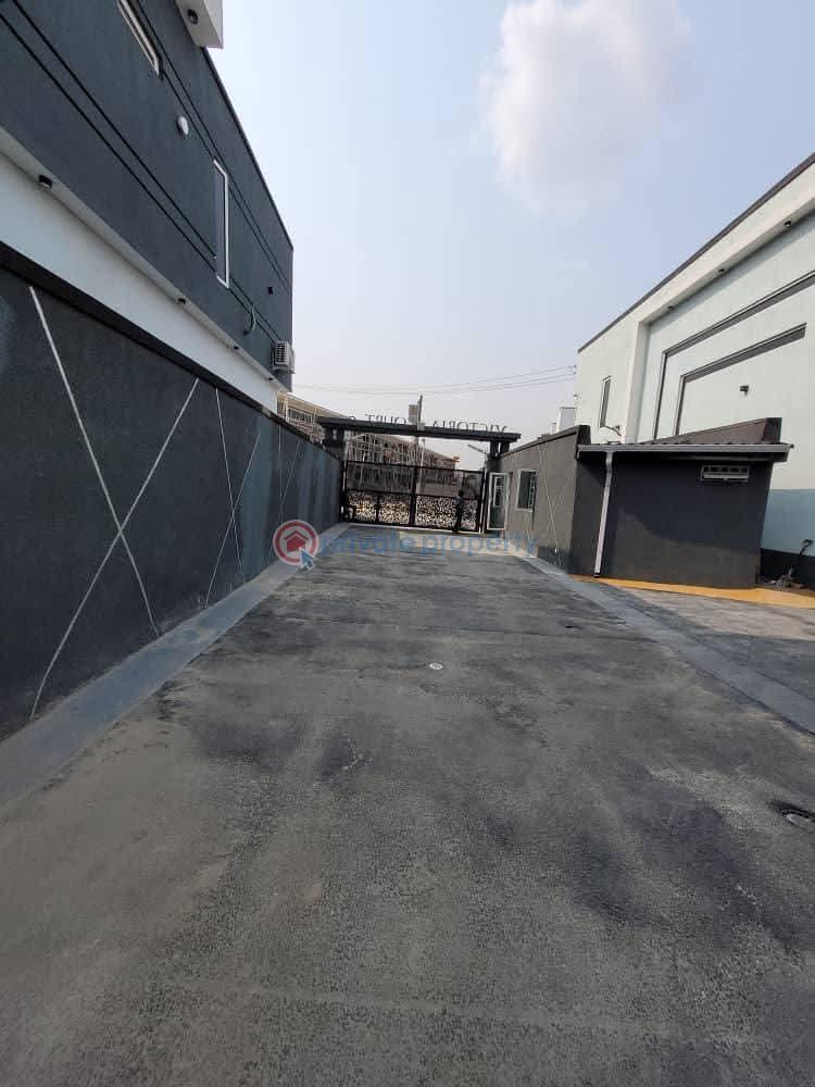 3 bedroom House For Sale Agbaoku Opebi Ikeja Lagos - 15