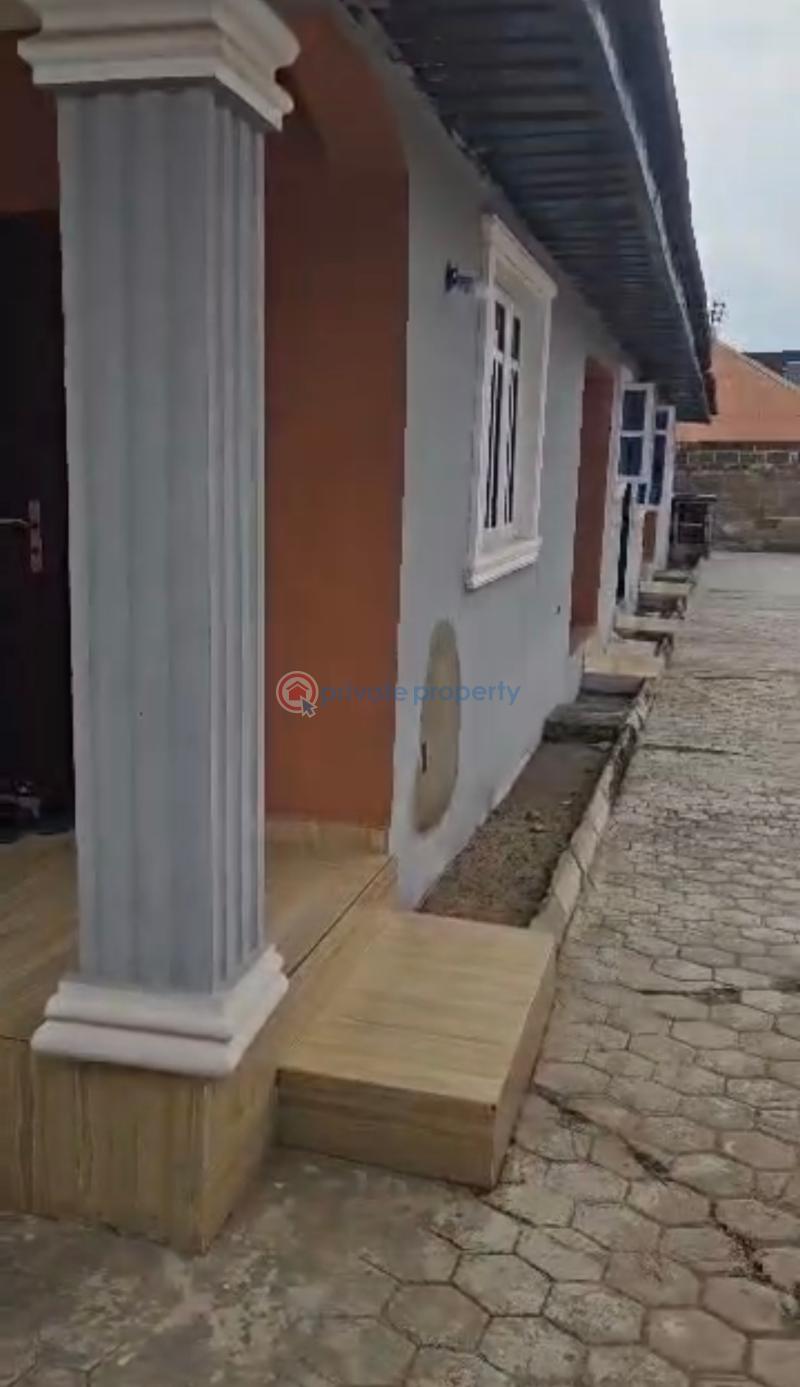 Block Of Flats For Sale Olorunkemiw Estate, Elebu, Off Akala Express, Ibadan Akala Express Ibadan Oyo - 0