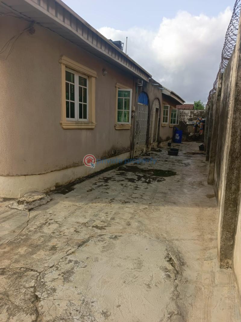 2 bedroom Block Of Flats For Sale Meiran Alimosho Lagos - 2