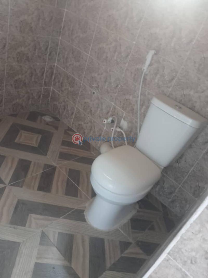 2 bedroom Block Of Flats For Rent Adegbayi, Alakia Old Ife Road Alakia Ibadan Oyo - 4
