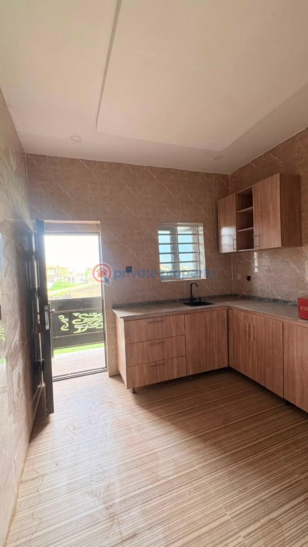 House For Sale Bashorun Housing Estate, Ibadan Ibadan Oyo - 9