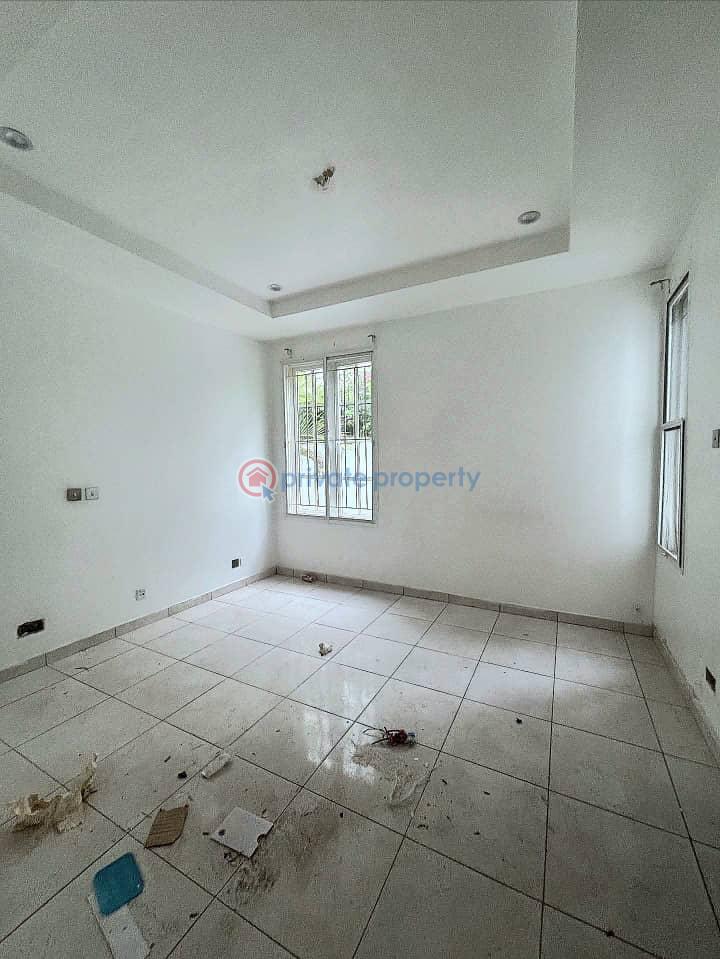 2 units of  3-bedroom commercial  flats - 11 3 bedroom Office For Rent Old Ikoyi Lagos - 11