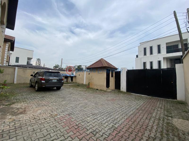 5 bedroom Detached Duplex For Sale Omole Phase 2 Ojodu Lagos - 1