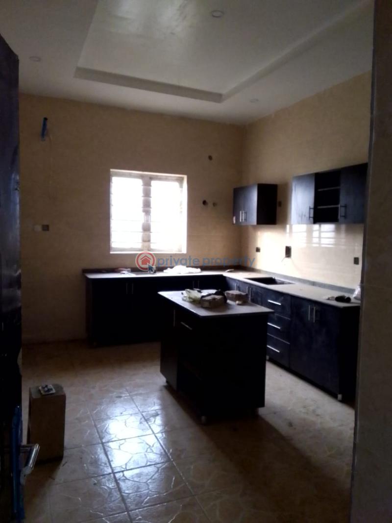 5 bedroom Detached Duplex For Sale Ajila, Elebu Akala Express Ibadan Oyo - 12