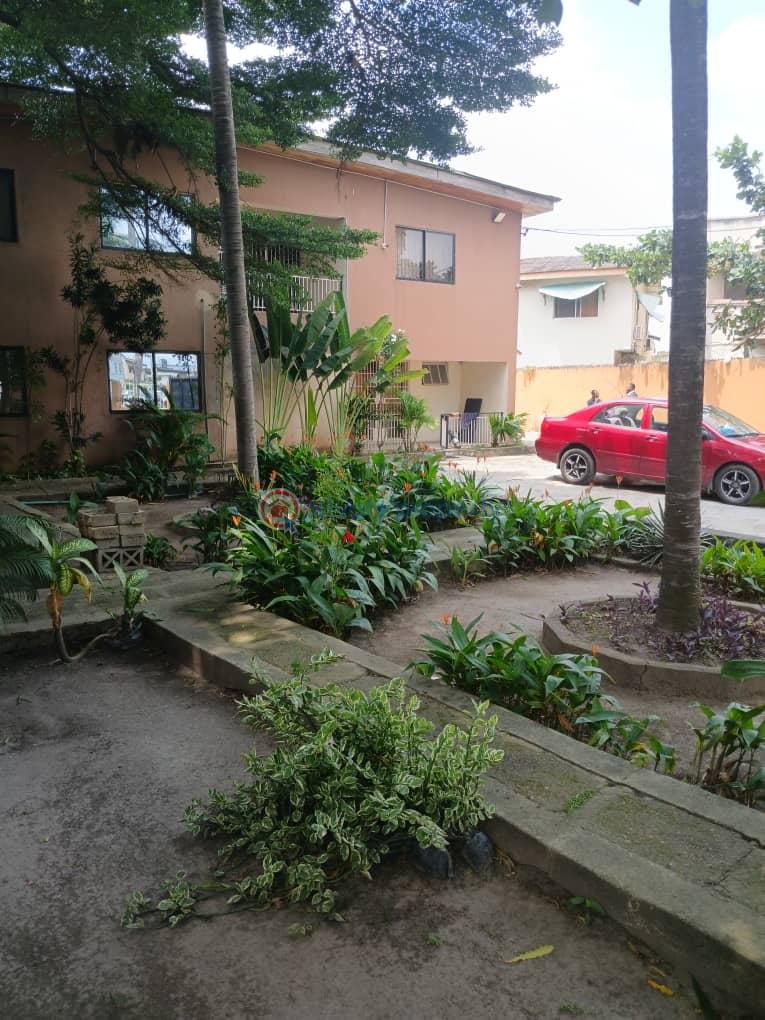 5 bedroom Detached Duplex For Sale Gbagada Phase 2 Lagos
