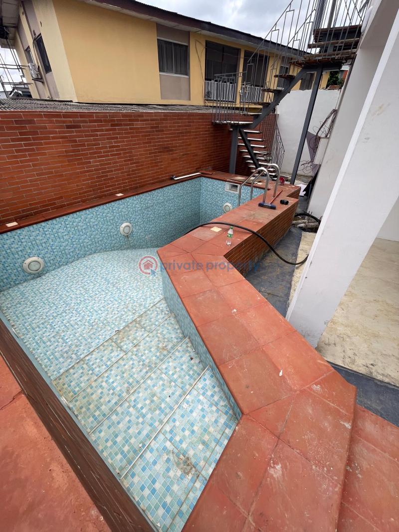 2 units of 5 bedroom fully detached duplex with bq - 12 5 bedroom Detached Duplex For Sale Maryland Lagos - 12