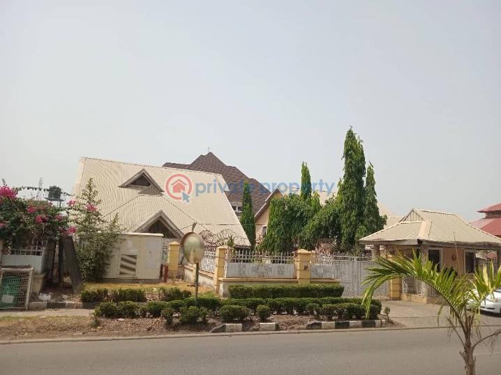 2 units of 6-bedroom fully detached luxury homes + 2 bqs each. - 1 6 bedroom Detached Duplex For Sale Asokoro Abuja Phase 1  - 1