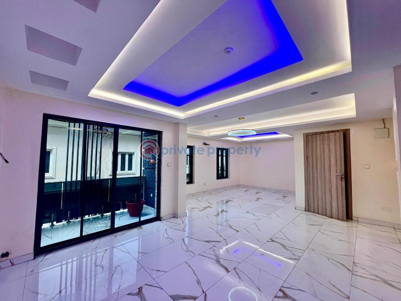 6 bedroom Flat & Apartment For Rent Mojisola Onikoyi Estate Lagos - 2