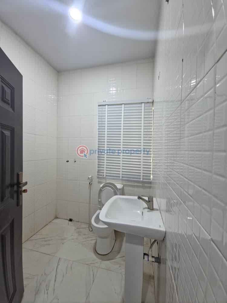 3 bedroom Office For Rent Oladosu Oladipo, New Bodija Bodija Ibadan Oyo - 16