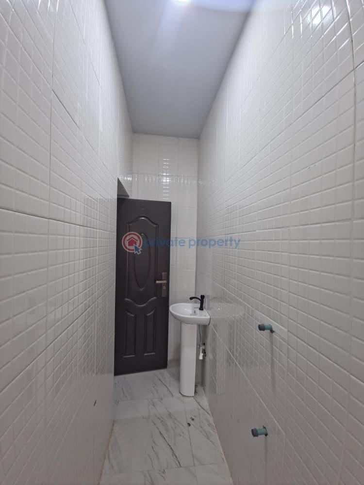 3 bedroom Office For Rent Oladosu Oladipo, New Bodija Bodija Ibadan Oyo - 3