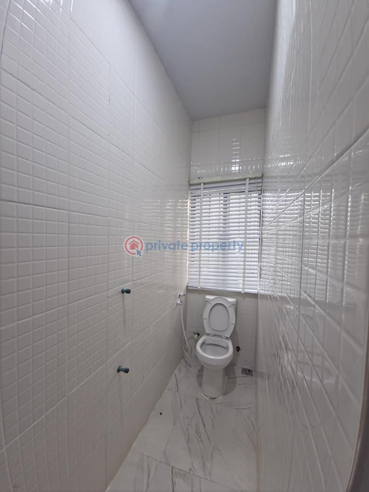 3 bedroom Office For Rent Oladosu Oladipo, New Bodija Bodija Ibadan Oyo - 1
