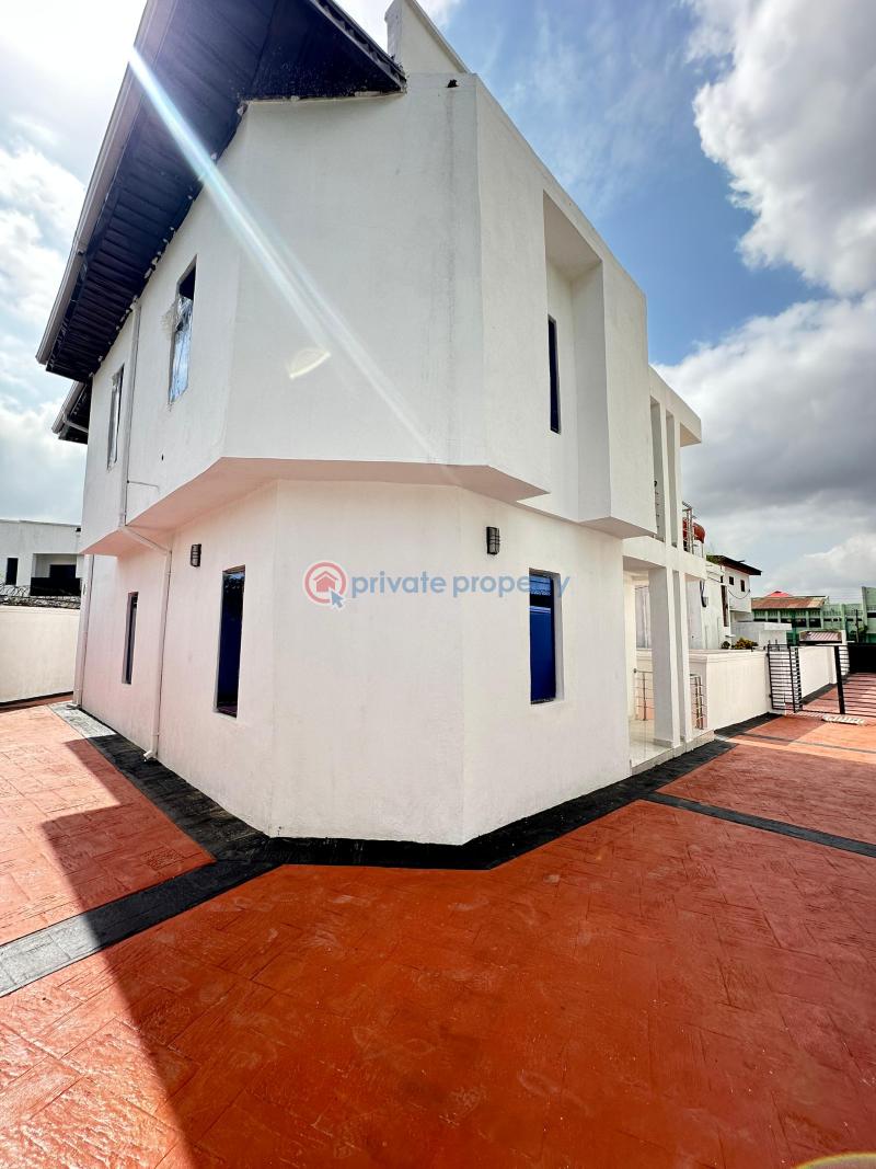 House For Sale Bq At Adeyi, Old Bodija , Ibadan. Ibadan Oyo - 2