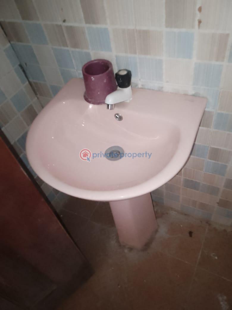 House For Rent Moberi Idi Ishin Via Ire Akari Estate , Off Akala Express Ibadan. Ibadan Oyo - 3