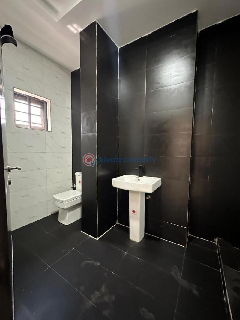 House For Rent Engineer Lere Adigun Gra, Bashorun, Ibadan. Ibadan Oyo - 3