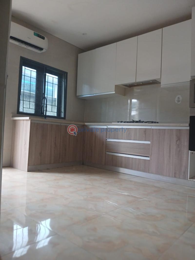 4 bedroom Terrace For Rent Admiralty Road, Lekki Phase 1. Lekki Lagos - 10