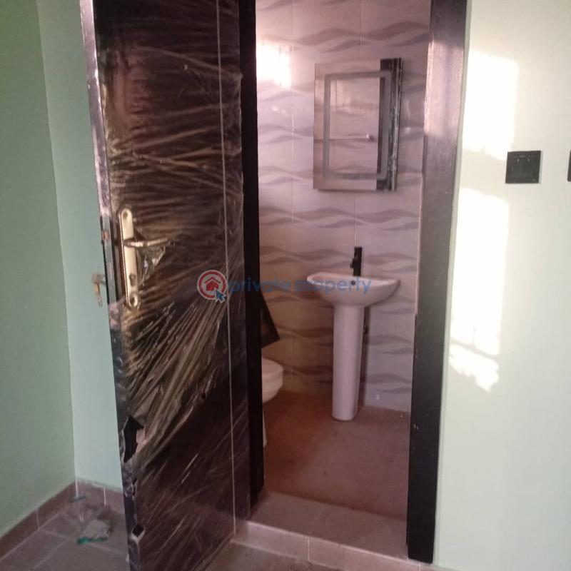 2 bedroom Block Of Flats For Rent Agboyi, Ketu Alapere Alapere Kosofe/Ikosi Lagos - 2