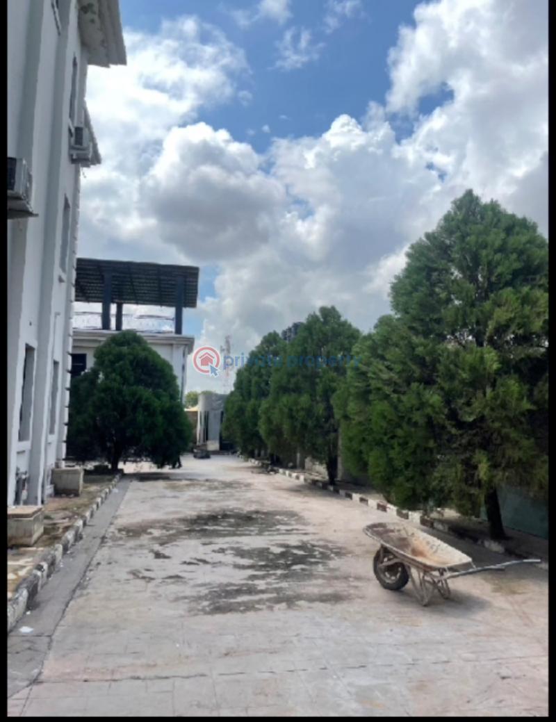 10 bedroom Hotel For Sale Transekulu By Tanker Park Enugu Area  - 3