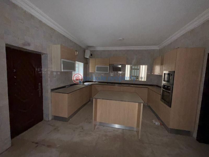 5 bedroom House For Sale Guzape Abuja Phase 1  - 3