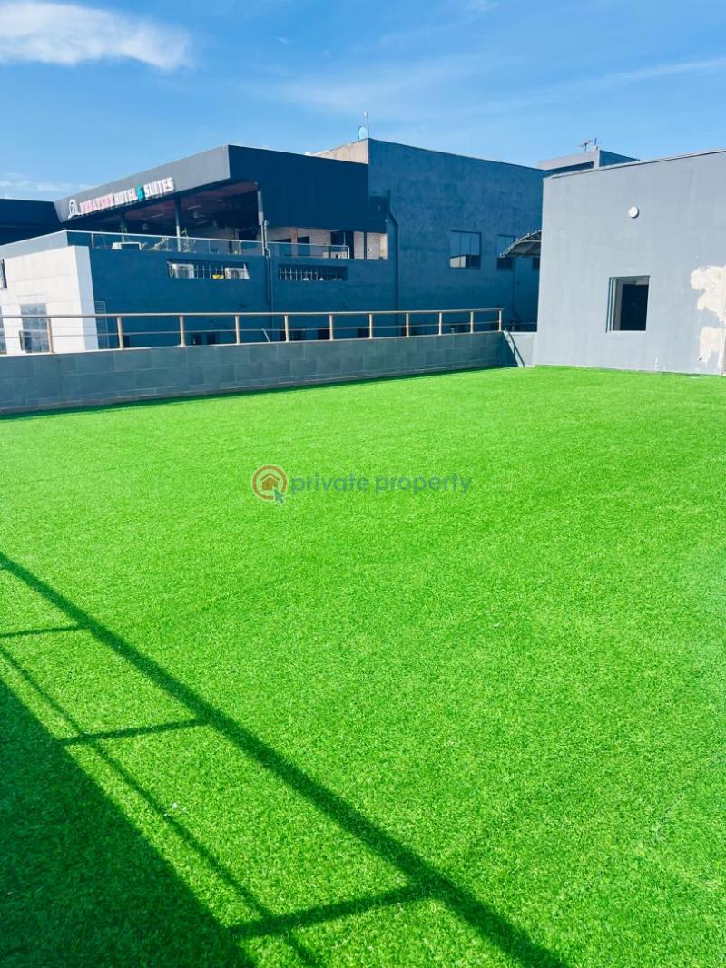 Mall/Complex/Plaza For Rent Jakande Lekki Lagos - 3