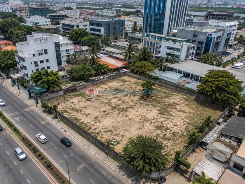 Land For Sale Lekki Phase 1 Lagos - 1