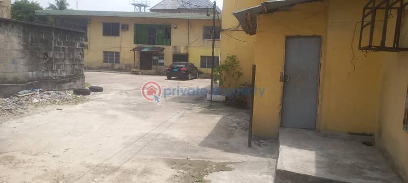 10 bedroom Townhouse For Sale Olu Obasanjo Road, Port Harcourt Port Harcourt Rivers - 2