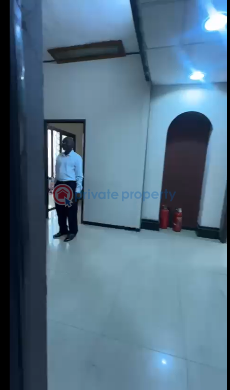 Commercial Property For Rent Victoria Island Lagos - 11