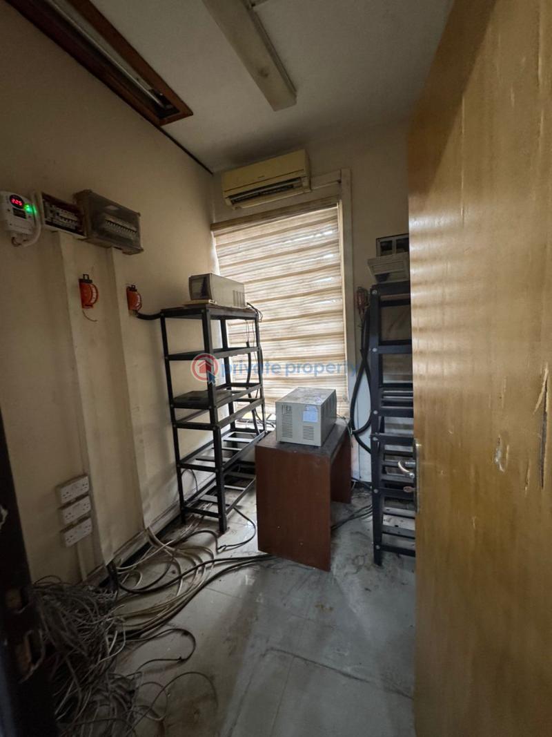 Commercial Property For Rent Victoria Island Lagos - 8