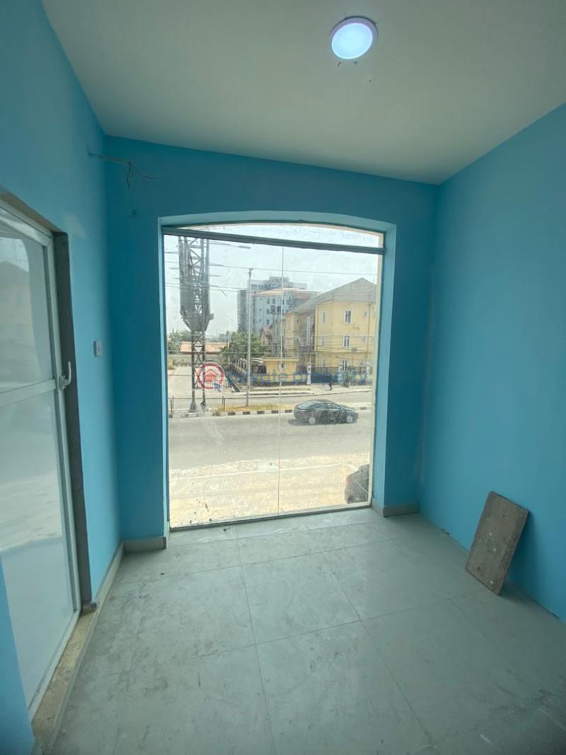 Shop For Rent Lekki Phase 1 Lagos - 2