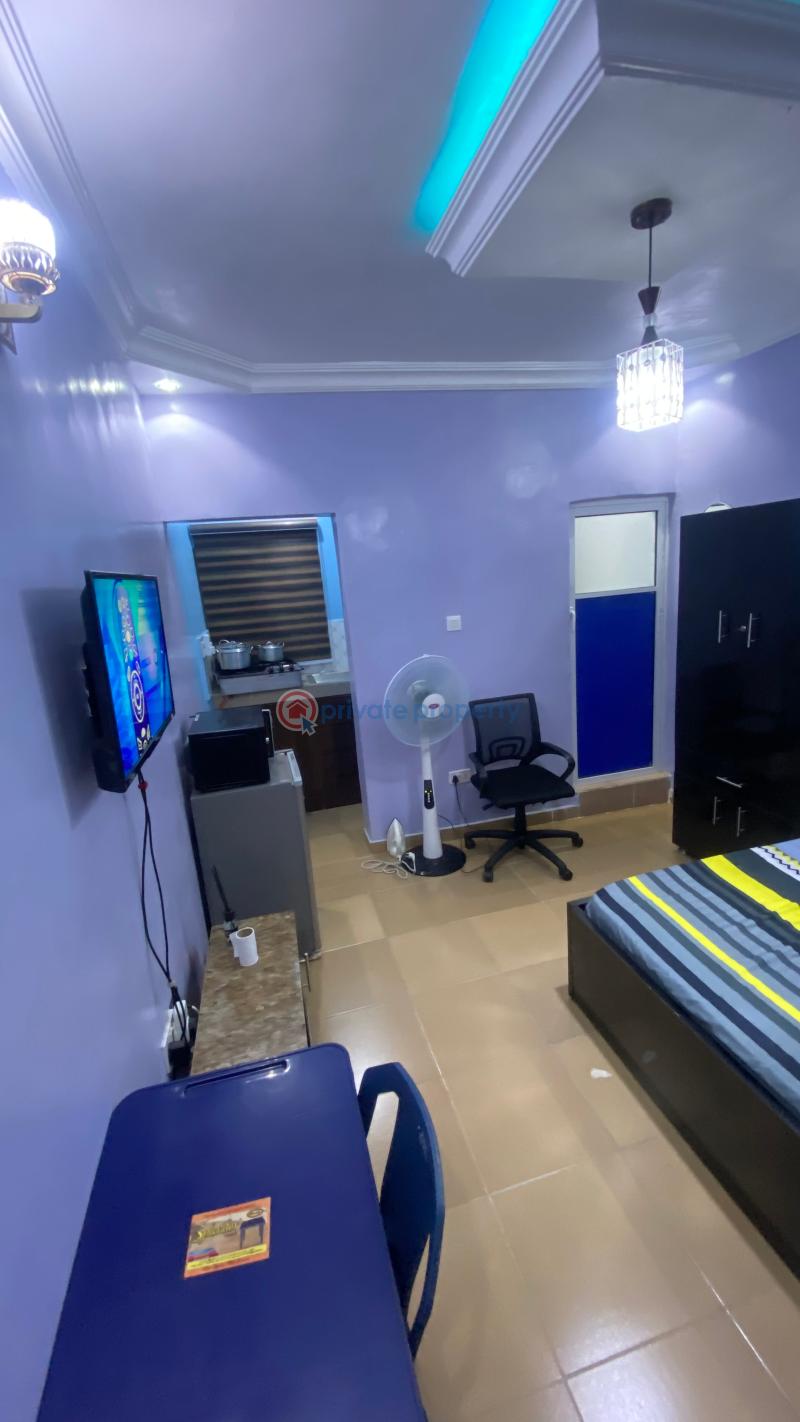 1 bedroom Self Contain Short let Off Folagoro Road Abule Ijesha  Yaba Lagos - 0