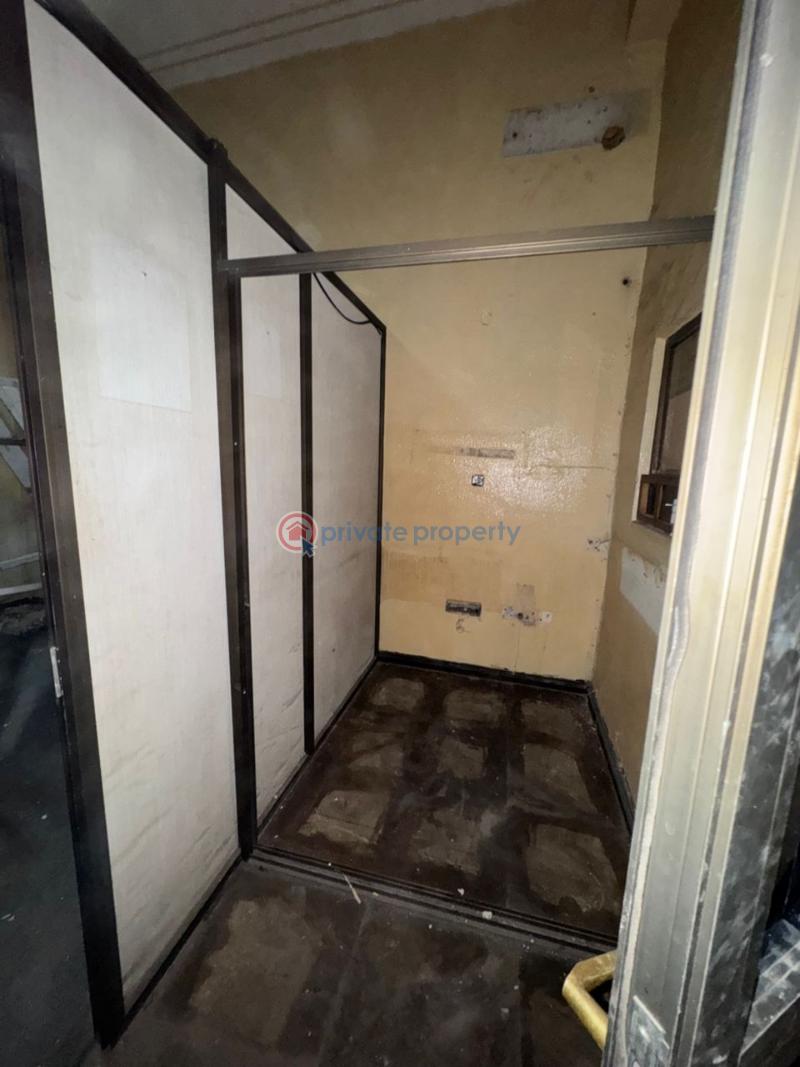 Commercial Property For Rent Victoria Island Lagos - 8