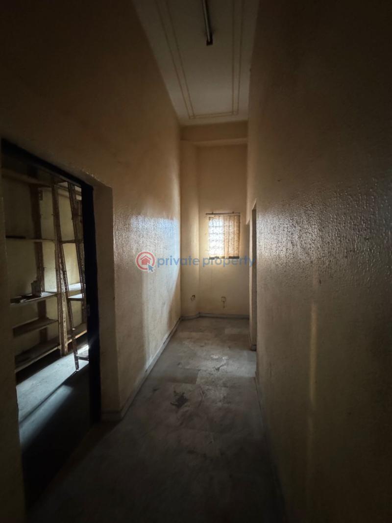 Commercial Property For Rent Victoria Island Lagos - 9