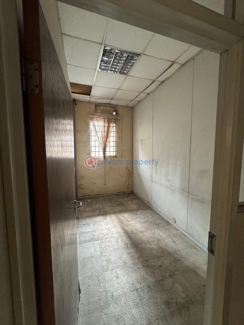 Commercial Property For Rent Victoria Island Lagos - 7