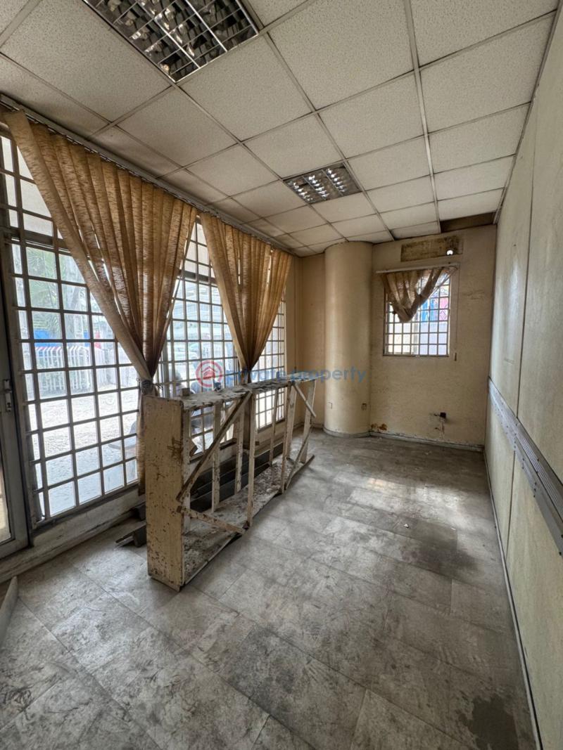 Commercial Property For Rent Victoria Island Lagos - 11