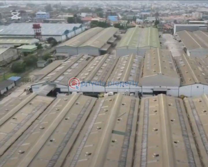 10 bedroom Warehouse For Sale Oshodi Apapa Express Way Oshodi Expressway Lagos - 0