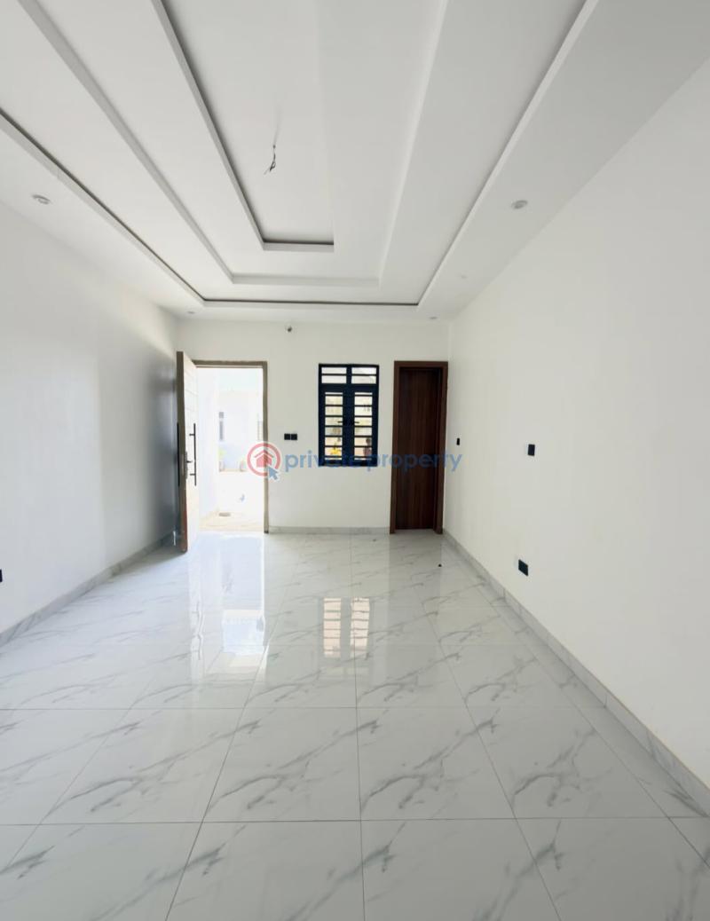 3 bedroom Block Of Flats For Sale Crown Estate Ajah Lagos - 0