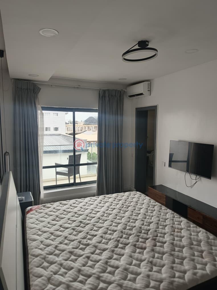 2 bedroom Block Of Flats For Rent Along Lekki Expressway Lagos - 11