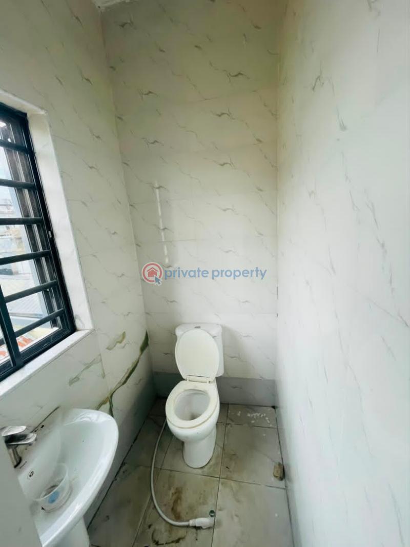 2 bedroom Block Of Flats For Rent Lekki Lagos - 6