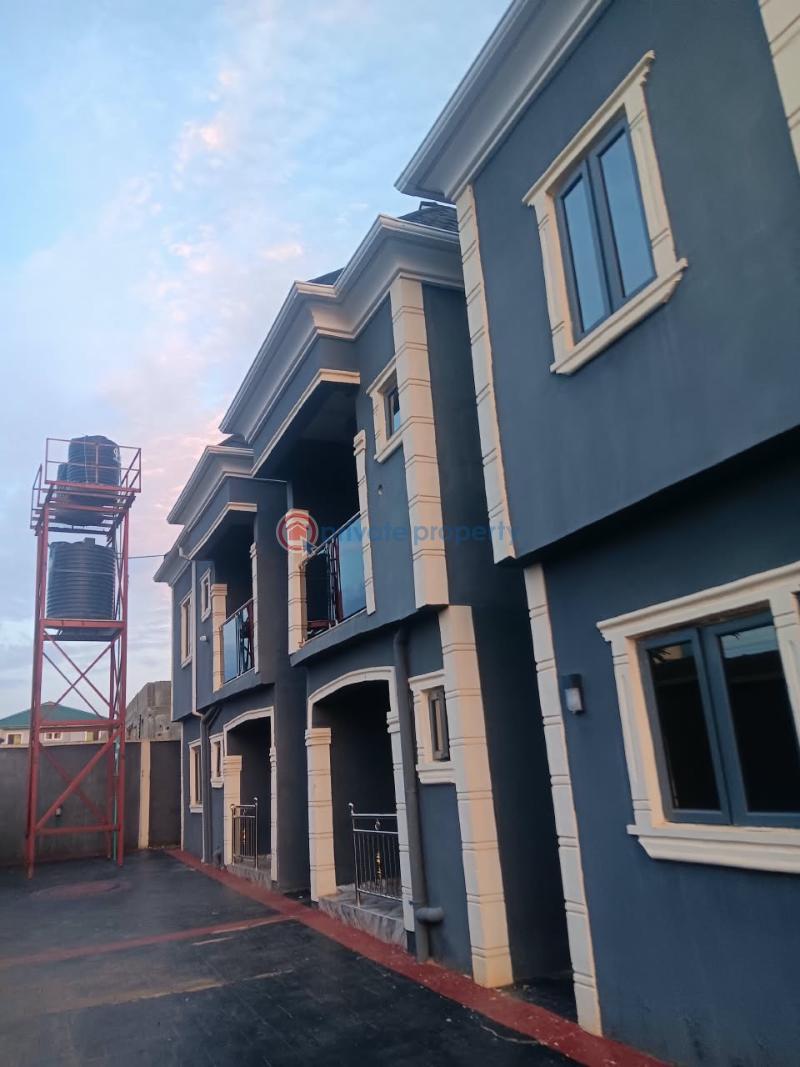 2 bedroom Flat & Apartment For Rent Eruwen Easy Access Road To Garage Ikorodu Lagos - 3