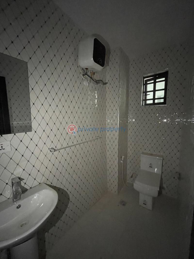 2 bedroom Block Of Flats For Sale Osapa London Lekki Lagos - 3