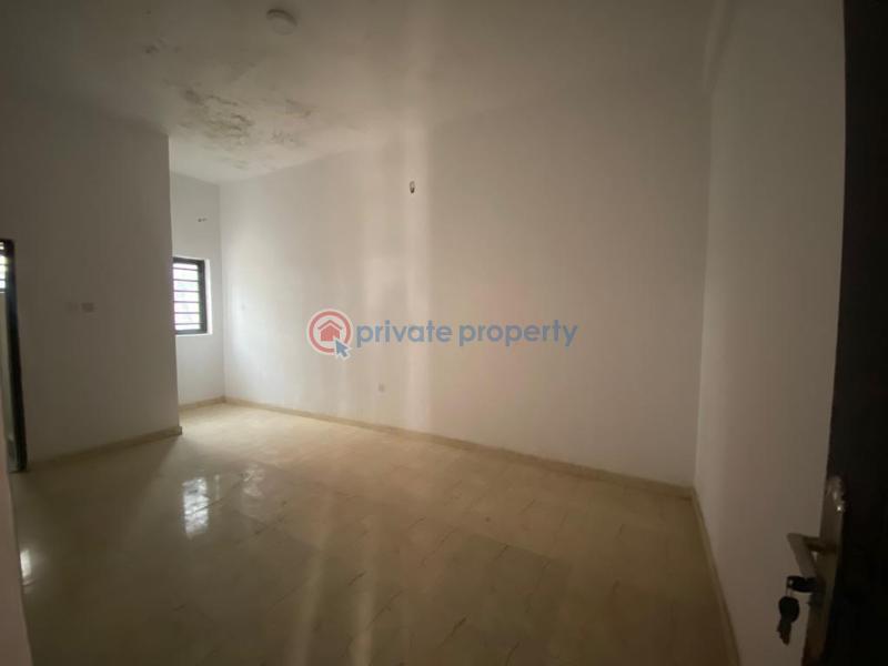 2 bedroom Block Of Flats For Sale Mile 12 Kosofe/Ikosi Lagos - 3