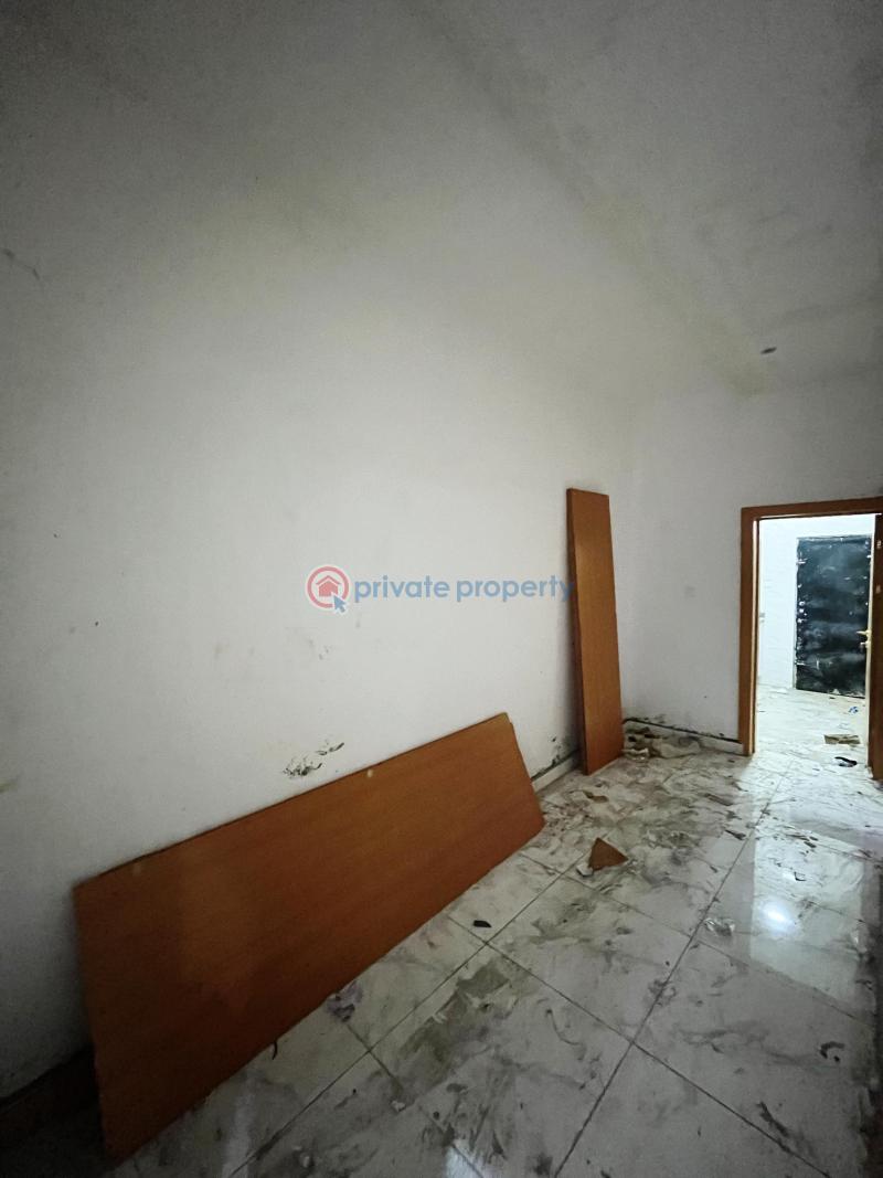 2 bedroom Block Of Flats For Rent Ajah Lagos - 5