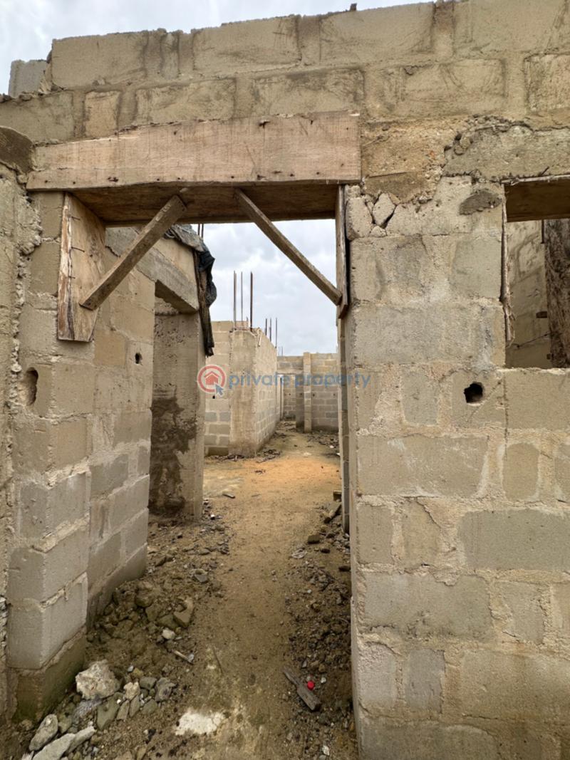 2 bedroom Block Of Flats For Sale Danjuma Drive, Peter Odili Port Harcourt Rivers - 2