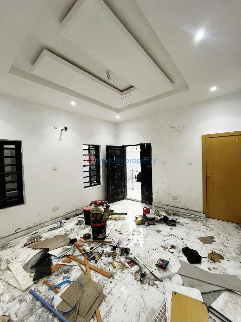 2 bedroom Block Of Flats For Rent Ajah Lagos - 2