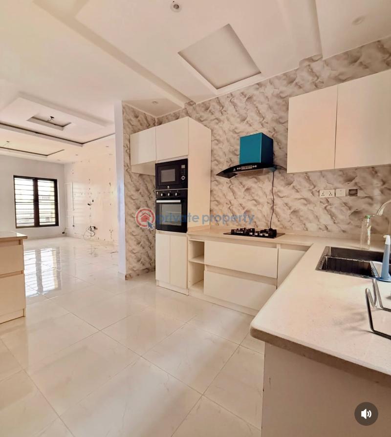 2 bedroom Block Of Flats For Rent Ilasan Lekki Lagos - 3
