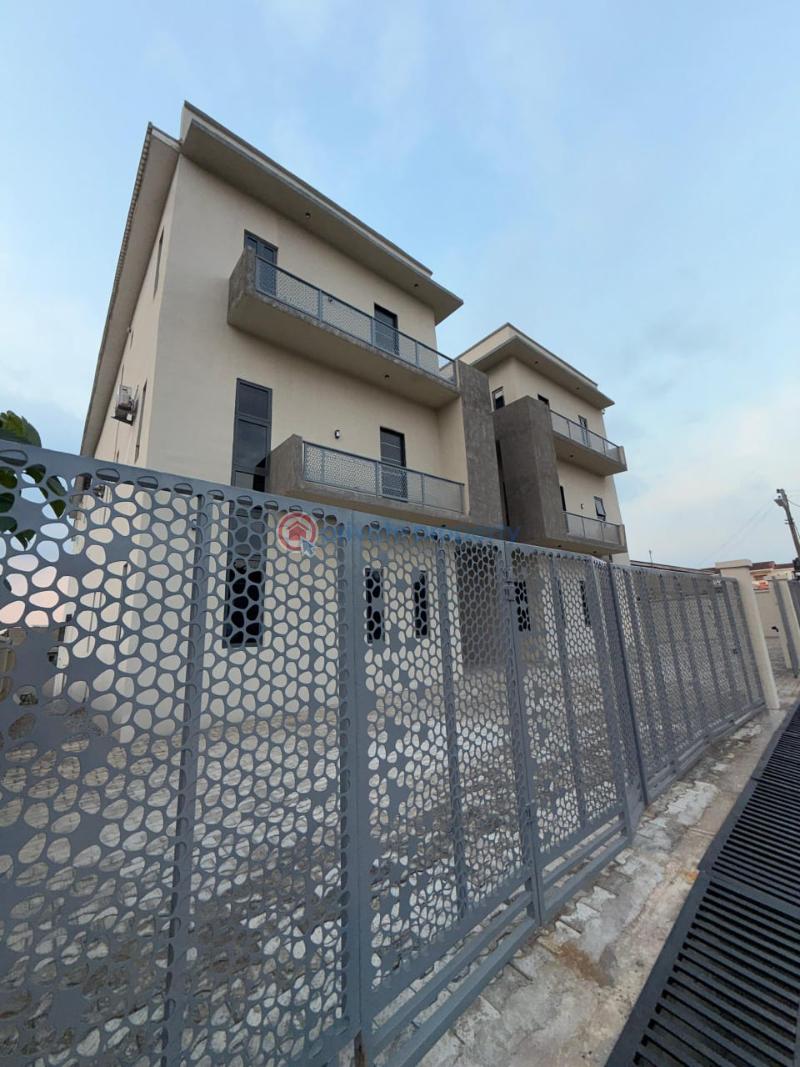 Flat & Apartment For Sale Old Bodija, Ibadan. Ibadan Oyo - 0