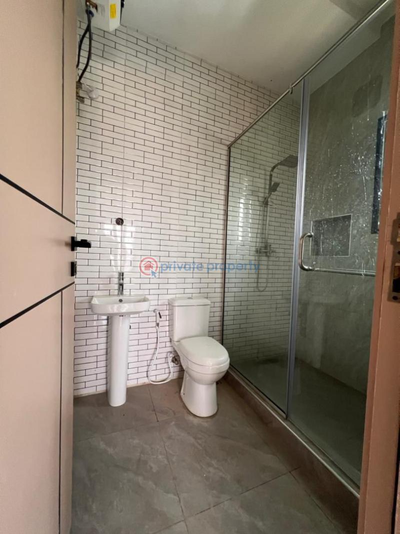 2 bedroom Block Of Flats For Rent ,by Nnpc Filling Station. Life Camp Abuja Phase 3  - 7