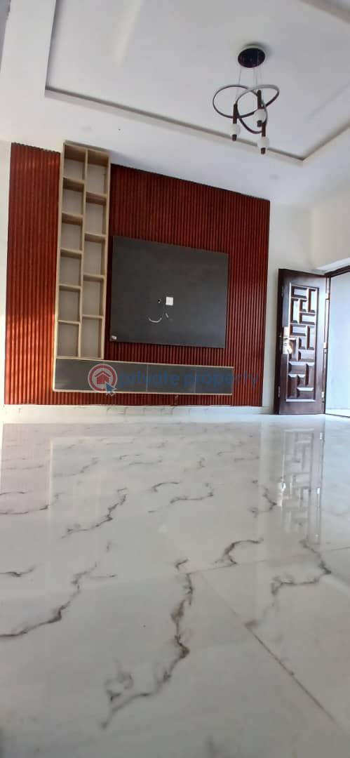 2 bedroom Block Of Flats For Rent At The Back Of Foodco Akala Express Ibadan Oyo - 2