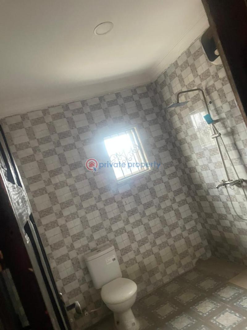 2 bedroom Block Of Flats For Rent Ajanla Opposite Nnpc Akala Express Akala Express Ibadan Oyo - 3