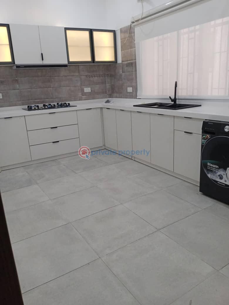 2bedroom flat  at lekki phase 1. - 5 2 bedroom Block Of Flats For Rent Lekki Phase 1 Lagos - 5