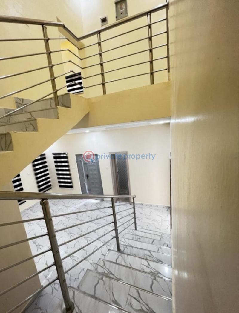 2 bedroom Block Of Flats For Rent Orogun Ojoo Ibadan Oyo - 3